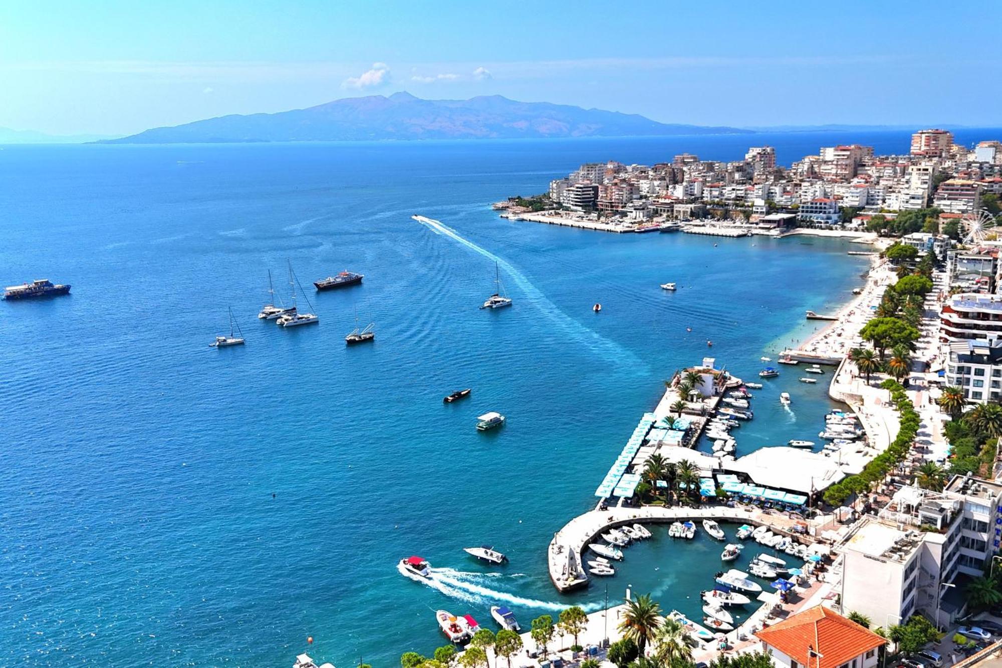 Apartmán Sunset Penthouse Sarandë Exteriér fotografie